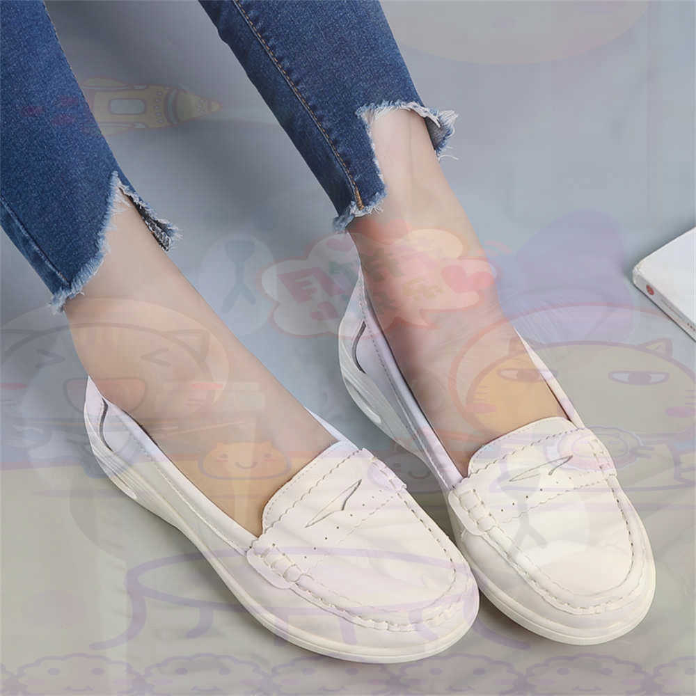 Tech Accessories Names - Yumuşak Slip-on Bayan Büyük Boy Ayakkabı